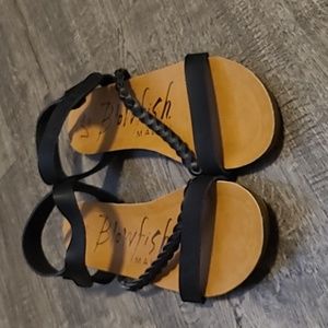 Blowfish size 7 Sandal